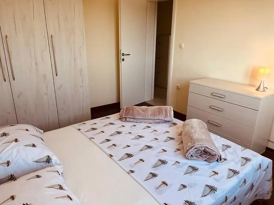 Mima Apartamento PUY 0*,